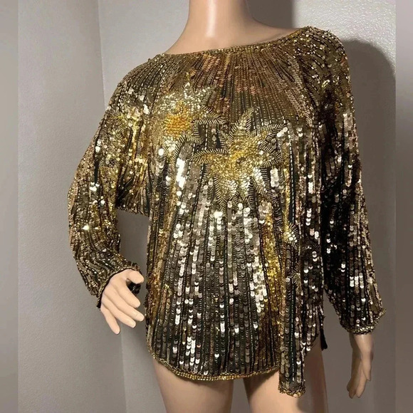Tops - Golden Sequin Blinging Shining Long Sleeved Women’s Top Vintage 80’s Rare EUC